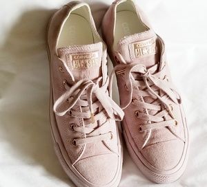 CONVERSE CHUCK TAYLOR ALL STAR SUEDE LOW TOP